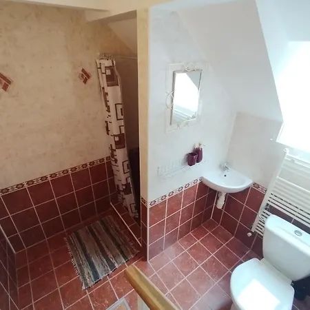 Drevenica U Holtana Apartment *