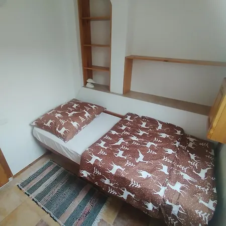 Drevenica U Holtana Apartment *