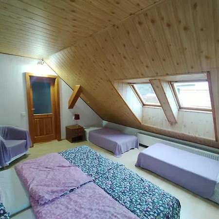 Drevenica U Holtana Oscadnica