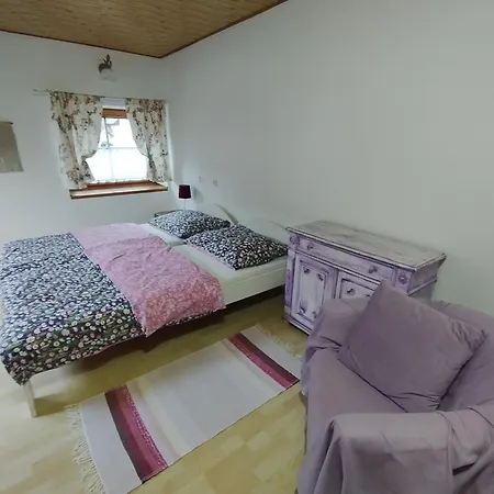 Apartment Drevenica U Holtana *